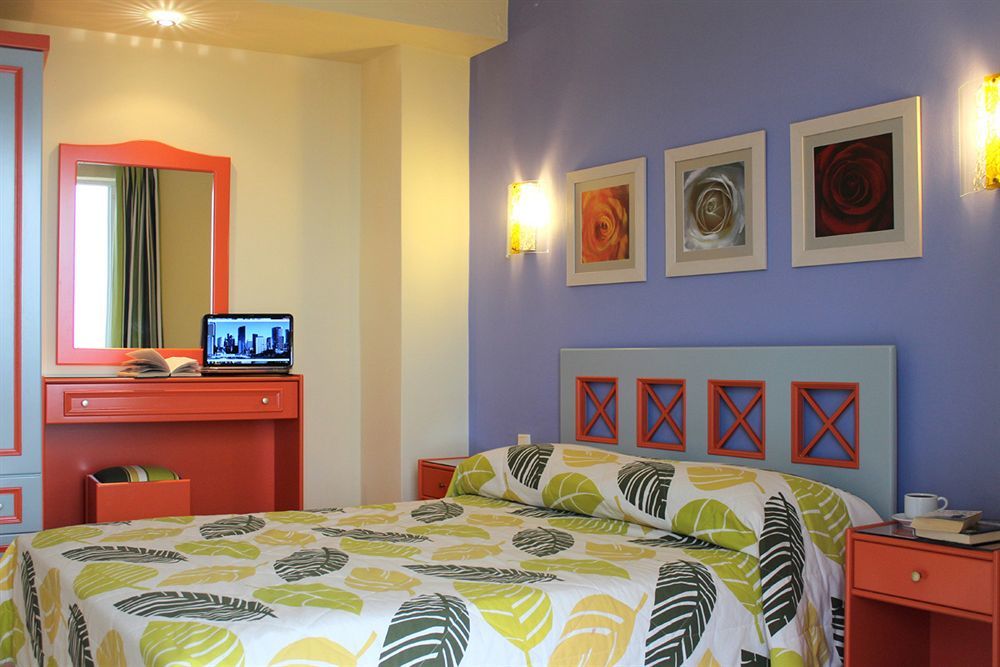 Amaryllis Hotel Apartments Tolo Exterior photo